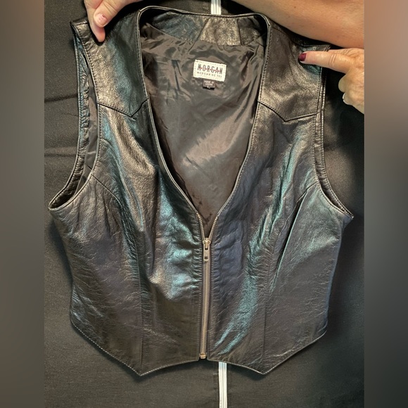 Black Leather Zip Vest - Picture 1 of 6